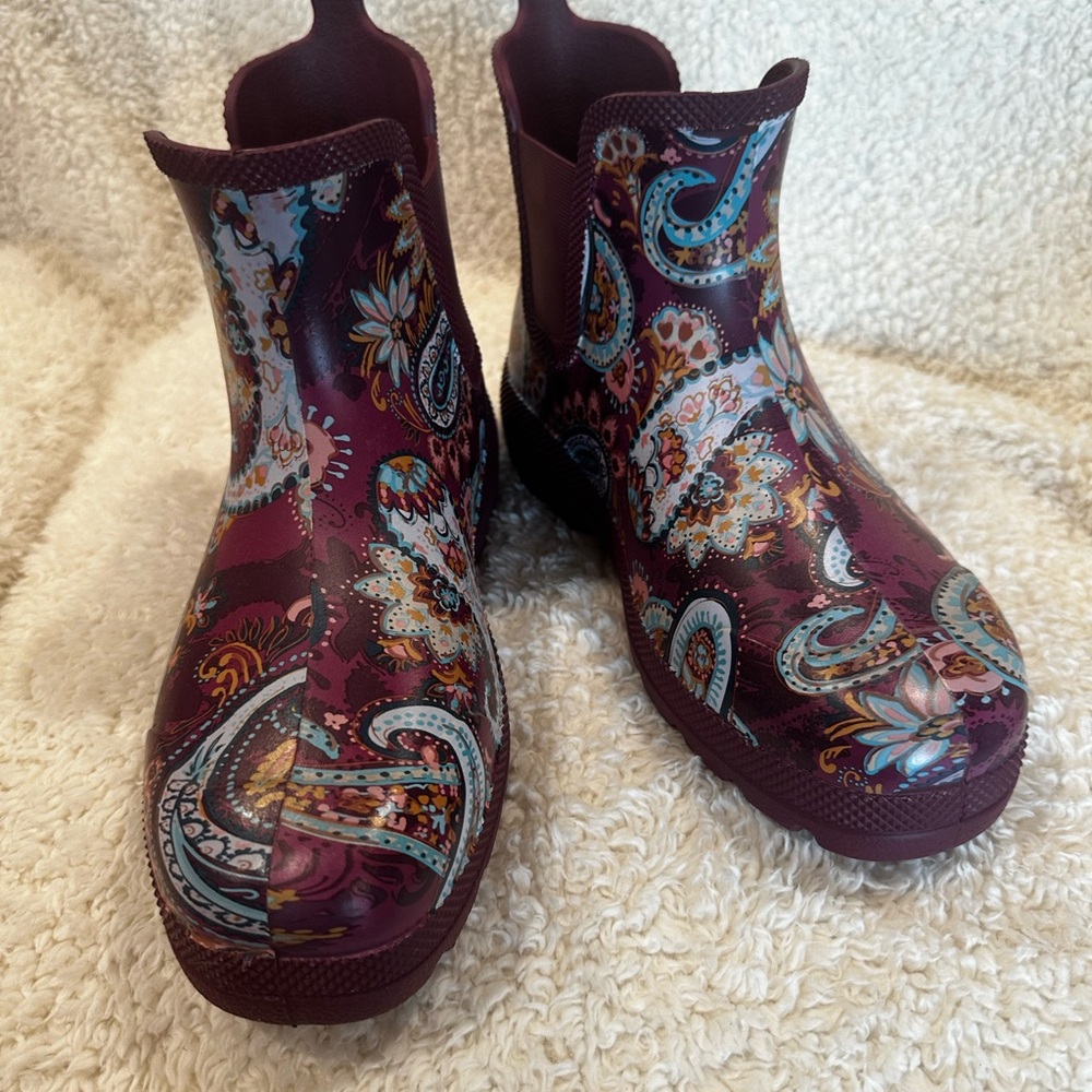 Vera Bradley Red Winter Rain Boots with Unique Design